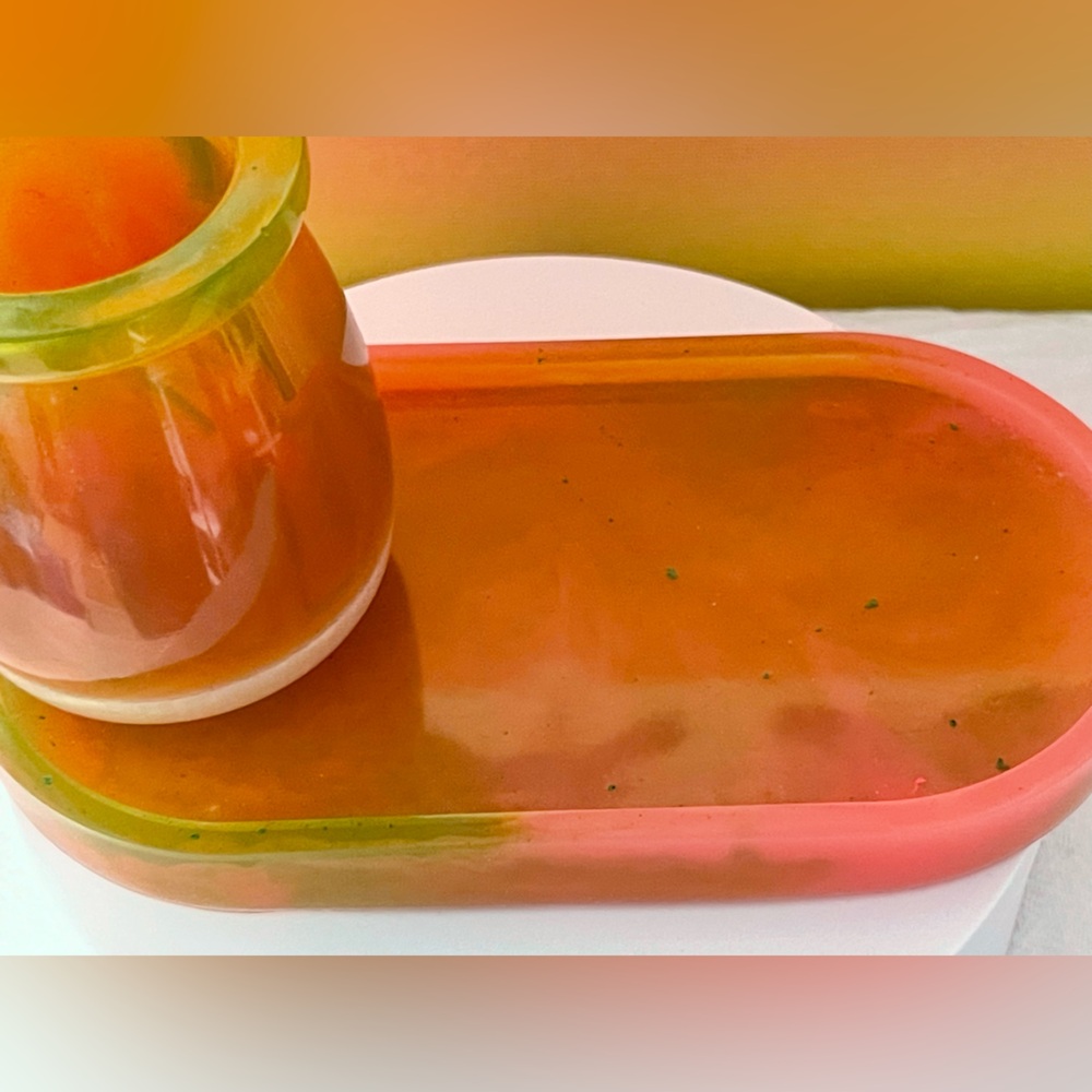 Resin Vanity Set - Picture 4 of 9